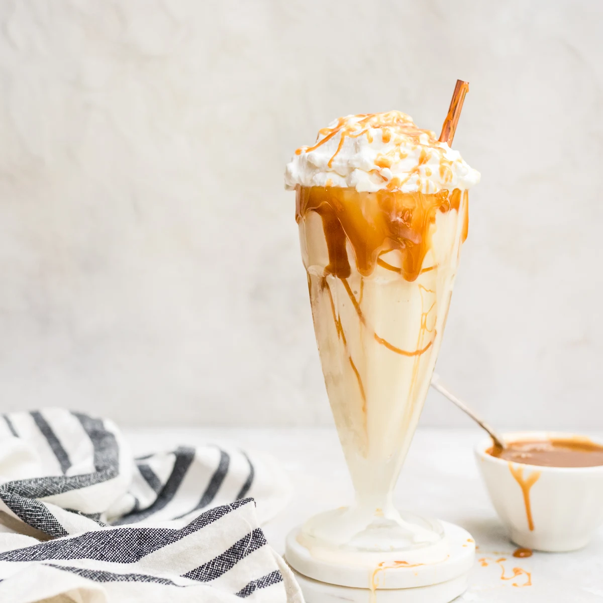 Fodflix - Product Image - ميلك شيك كراميل - Milkshake Caramel